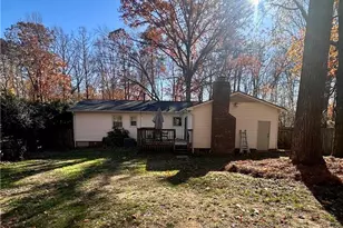 2708 Regents Park Ln, Greensboro, NC 27455 - Photo 15