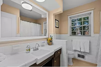 104 Bellwood Court, Jamestown, NC 27282 - Photo 15