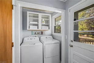 2801 Westridge Rd, Winston-Salem, NC 27103 - Photo 9