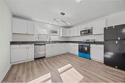 104 Howard Street, Thomasville, NC 27360 - Photo 5