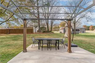 111 Greenwood St, Boonville, NC 27011 - Photo 7