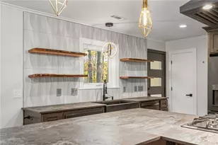 305 Miltwood Dr, Greensboro, NC 27455 - Photo 11