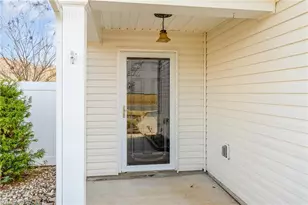 284 Donelson Way, Burlington, NC 27217 - Photo 5