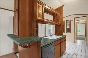 216 Star View Dr, King, NC 27021 - Photo 7