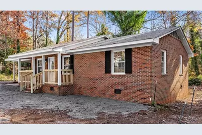 1707 N Chatham Avenue, Siler City, NC 27344 - Photo 3