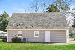 2436 Dewberry Farm Ln, Kernersville, NC 27284 - Photo 13