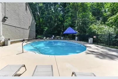 1510 Benjamin Parkway #B, Greensboro, NC 27408 - Photo 27