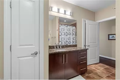 201 N Elm Street #1207, Greensboro, NC 27401 - Photo 25