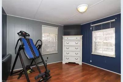 531 Lake Shore Avenue, Lexington, NC 27292 - Photo 21