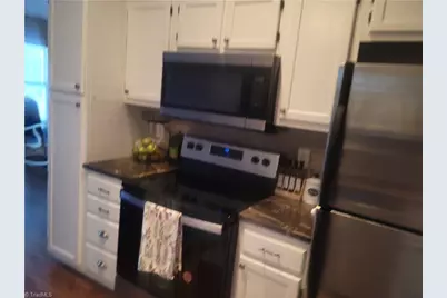 596 Colleen Drive, Thomasville, NC 27360 - Photo 7