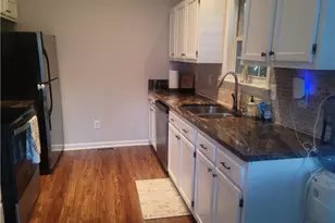 596 Colleen Dr, Thomasville, NC 27360 - Photo 5