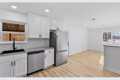 312 Spicewood Drive, Greensboro, NC 27405 - Photo 7