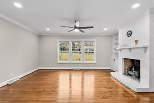 3555 Cherry Ln, Greensboro, NC 27405 - Photo 5