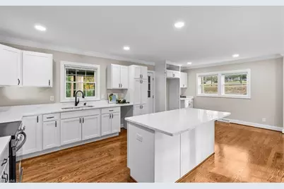 3555 Cherry Lane, Greensboro, NC 27405 - Photo 17