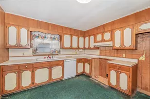 3709 Whitfield Rd, Winston-Salem, NC 27105 - Photo 9