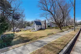 263 Main St, Yanceyville, NC 27379 - Photo 3