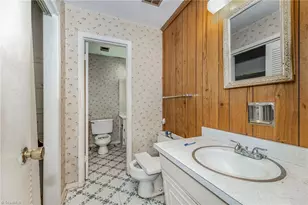 2210 Dulaire Rd, Greensboro, NC 27407 - Photo 17