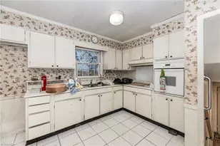 2210 Dulaire Rd, Greensboro, NC 27407 - Photo 15