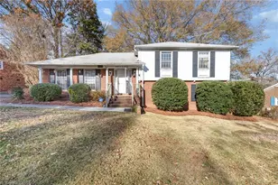 2210 Dulaire Rd, Greensboro, NC 27407 - Photo 5