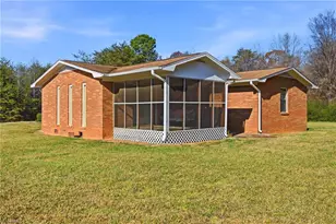 201 St Lukes Church Rd, Mebane, NC 27302 - Photo 3