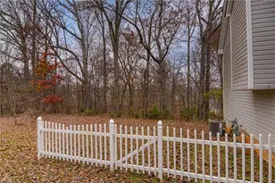 1005 Kings Meadow Dr, Winston-Salem, NC 27127 - Photo 33