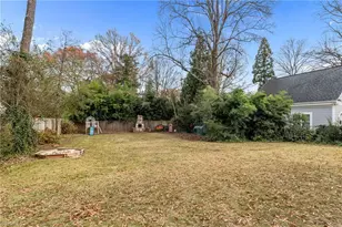 124 Beverly Pl, Greensboro, NC 27403 - Photo 47