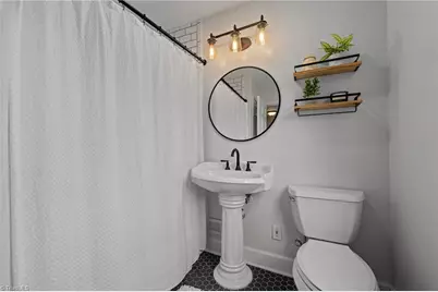 124 Beverly Place, Greensboro, NC 27403 - Photo 37