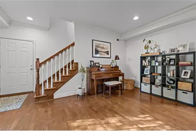 124 Beverly Place, Greensboro, NC 27403 - Photo 15