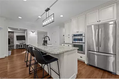 124 Beverly Place, Greensboro, NC 27403 - Photo 21