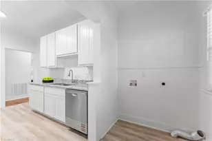 1112 W Webb Ave, Burlington, NC 27217 - Photo 11