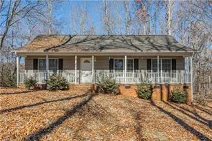 830 Country Place Rd, Asheboro, NC 27205 - Photo 1