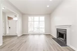 9 Oliver Ct, Greensboro, NC 27406 - Photo 7