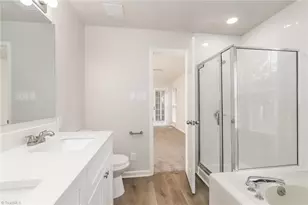 9 Oliver Ct, Greensboro, NC 27406 - Photo 11