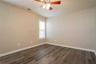 3915 Bluestem Dr, Greensboro, NC 27405 - Photo 7