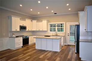 2142 Elizabeth Dr, Mount Airy, NC 27030 - Photo 7