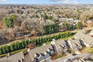 5511 7 Gates Dr, Greensboro, NC 27410 - Photo 35