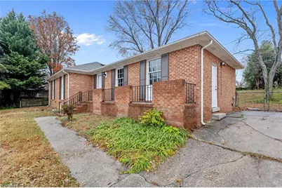 2403 Four Seasons Boulevard, Greensboro, NC 27407 - Photo 45