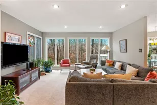 1314 Hempshire Ct, High Point, NC 27262 - Photo 9