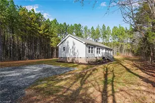 880 Perkinson Rd, Ruffin, NC 27326 - Photo 5