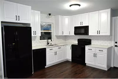 258 Badgett Avenue, Mount Airy, NC 27030 - Photo 7