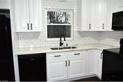 258 Badgett Avenue, Mount Airy, NC 27030 - Photo 9