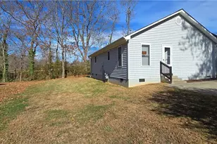 4146 Carnation Dr, Winston-Salem, NC 27105 - Photo 31