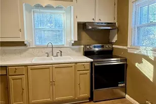 413 Greenwood Dr, High Point, NC 27262 - Photo 11