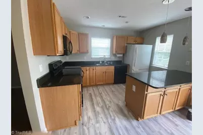 96 Tannenbaum Circle, Greensboro, NC 27410 - Photo 5