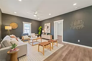 207 W Holt St, Burlington, NC 27217 - Photo 5