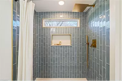 207 W Holt Street, Burlington, NC 27217 - Photo 15