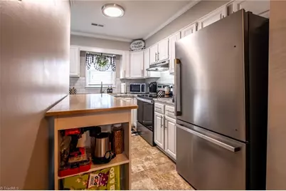 1135 Glendale Drive, Greensboro, NC 27406 - Photo 11