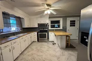 139 East Side Dr, Mount Airy, NC 27030 - Photo 5