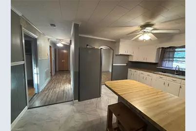 139 E Side Drive, Mount Airy, NC 27030 - Photo 5