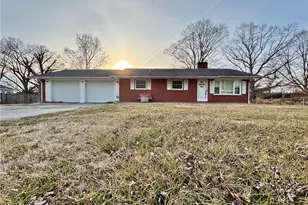 139 East Side Dr, Mount Airy, NC 27030 - Photo 31